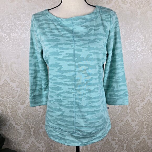 T By Talbots Sz Petite Medium Green Camo Pullover T-Shirt 3/4 Sleeve Round Neck - Picture 1 of 13